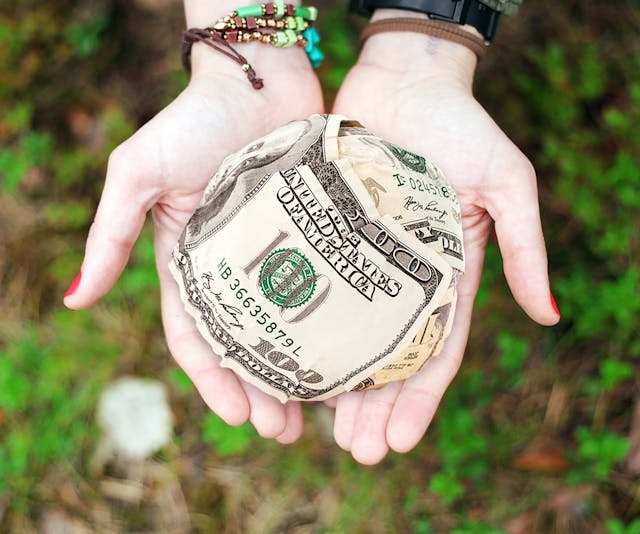 EB2 NIW Cost Breakdown 2026: Government Fees vs. Hidden Expenses